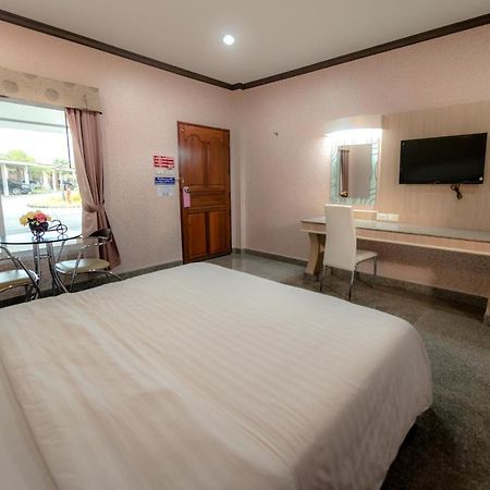 Martina Hotel Surin Zewnętrze zdjęcie