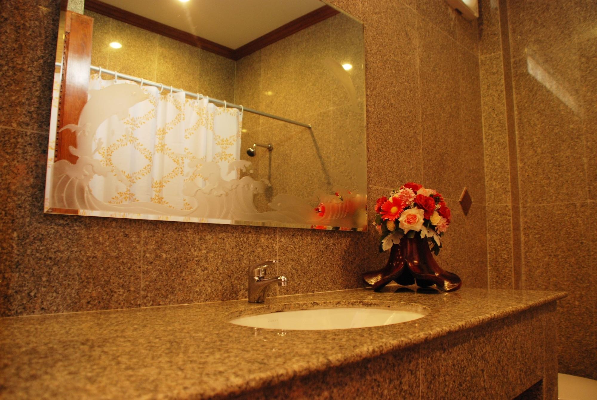 Martina Hotel Surin Zewnętrze zdjęcie