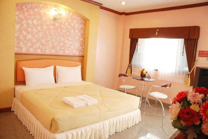 Martina Hotel Surin Zewnętrze zdjęcie