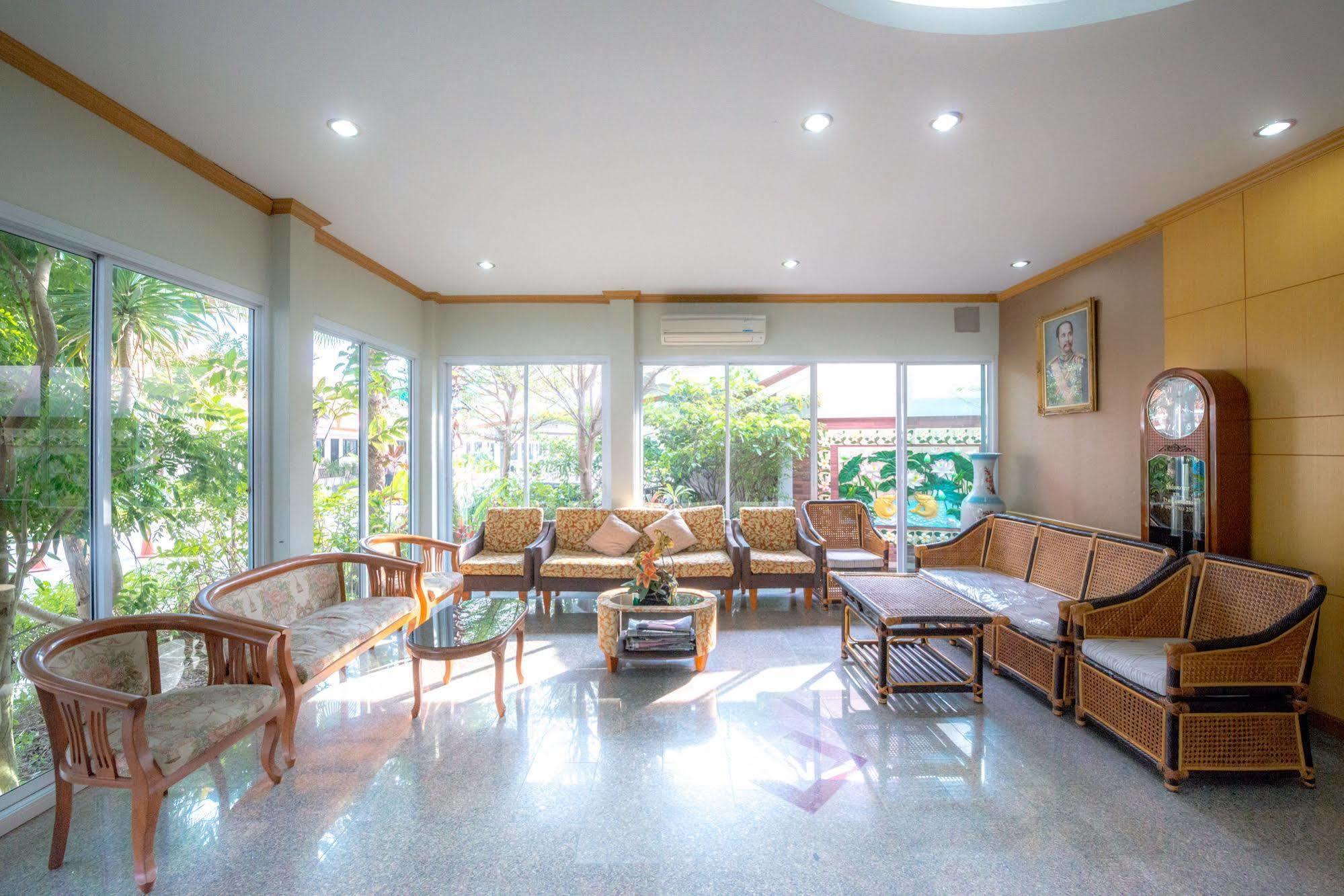 Martina Hotel Surin Zewnętrze zdjęcie